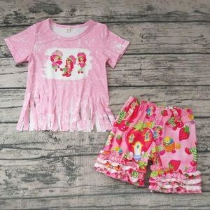 Strawberry Shortcake  🍓 🍰 ruffle shorts outfit